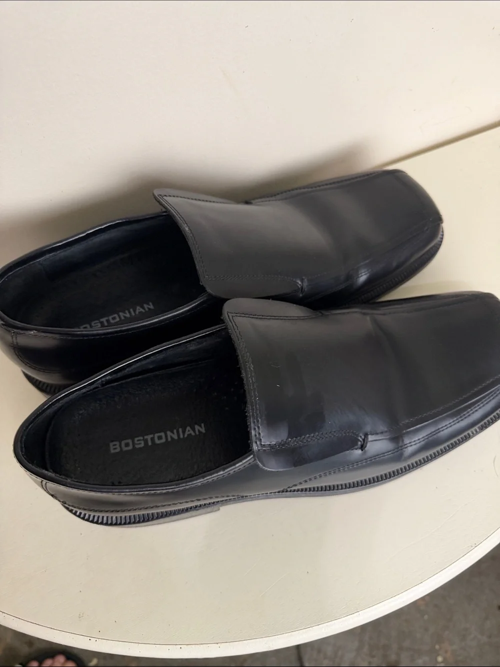 (2382) Bostonian Black Slip-On Leather Dress Loafers, Size: 11M